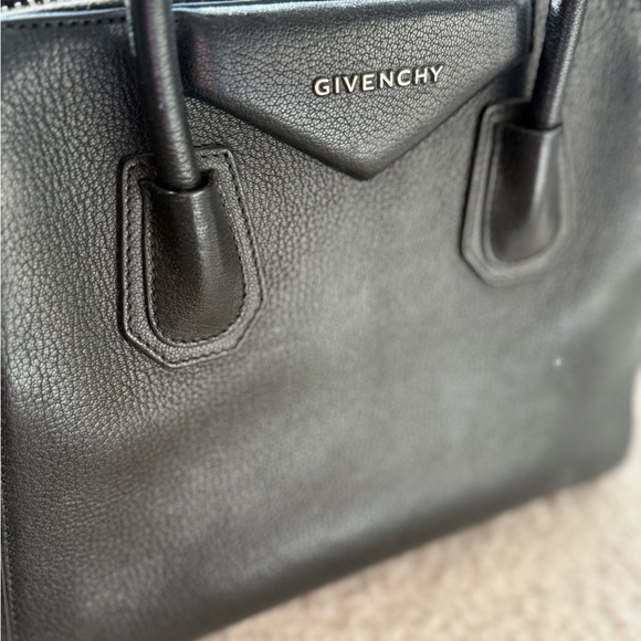 Givenchy Black Leather Medium Antigona Handbag - Picture 3 of 6